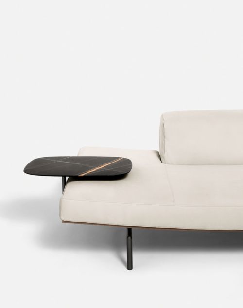 Living Divani 低調(diào)優(yōu)雅，演繹當(dāng)代家具的藝術(shù)